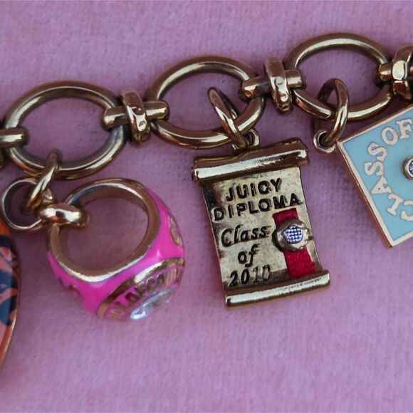Juicy Couture Y2K Graduation 2010 Limited Edition Vintage Charm Bracelet w/ Box - Picture 9 of 11